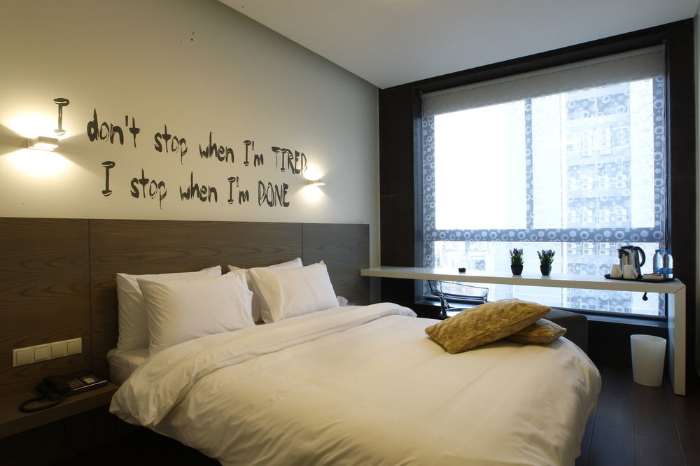 Three O Nine Hotel Beirut Ngoại thất bức ảnh
